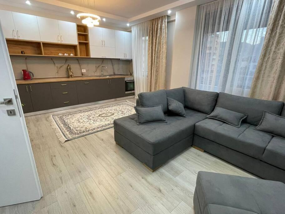 Melody Apartment In คอร์เชอ ภายนอก รูปภาพ